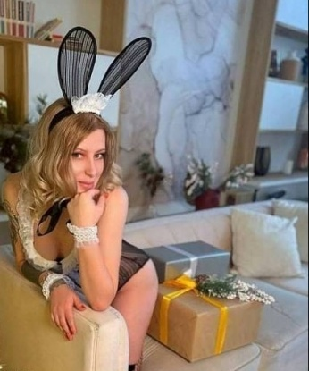 Молодая, стройная красотка приглашает в гости состоятельного джентльмена для ярких и страстных встреч. Гарантирую полное удовлетворение и конфиденциальность. Звони, не пожалеешь! 1453, 34 года